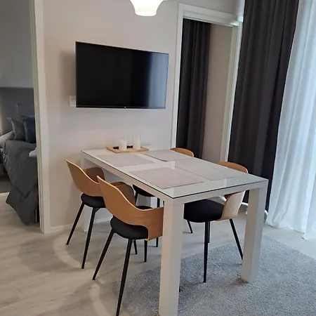 Marina Range By Hiekka - Sisaeltaeae Liinavaatteet Ja Loppusiivouksen Aparthotel Kalajoki